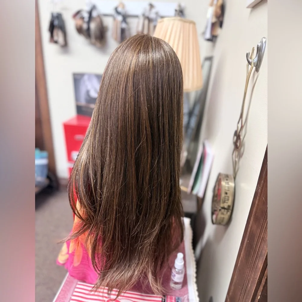 Raquel Welch Wigs “Stay The Night” Heat friendly wig - Picture 3 of 8